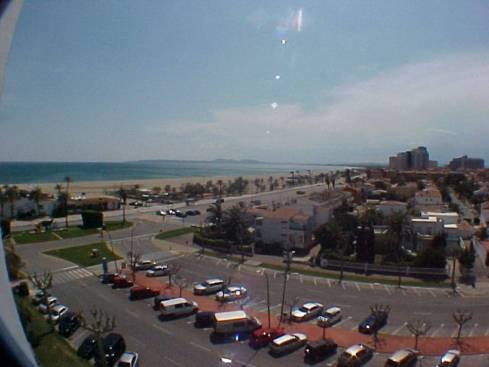 021 Studio devant la plage. HUGT- 01087296